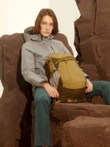 Casual Outdoor Travel Backpack Lightweight Nylon Material Large Capacity 33L Mens 28L Womens Hiking Bag with Water Bottle Pocket