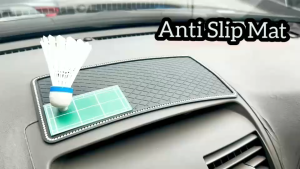 Car Anti Slip Dashboard Mat with Badminton Shuttlecock Deco | Alas Anti Gelincir Dashboard Kereta Car Accessories for Badminton Lover 汽车防滑垫 羽毛球装饰
