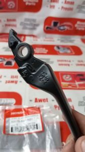 Handle rem kanan depan Lever R Steering Handle warna hitam Beat street K1A Scoopy eSP K93 Scoopy K2F original honda 53175K81N31