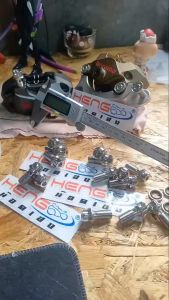 น็อตน้ำมันเบรค แสตนเลส หัวฟืองG5 ขนาดเกรียว 1.25 มิล (พร้อมแหวนน้ำมัน สแตนเลส 2ตัว) น๊อตไล่น้ำมันเบรค สำหรับปั้มเบรค บน+ล่าง ทุกรุ่น