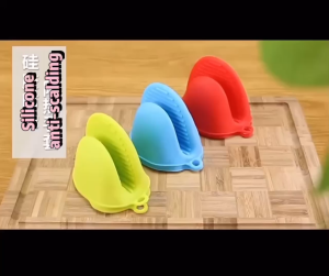 Ear pot lid anti-scalding silicone cast iron pot heat insulation ear cover handle handle cover hand