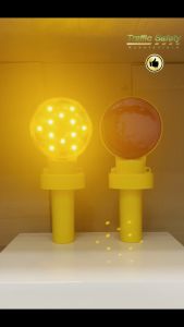 ไฟกระพริบ LED แบบใส่ถ่าน ขนาด D สำหรับเสียบกรวยจราจร ไฟกระพริบ สามารถสังเกตได้ง่ายและลดอุบัติเหตุ ไม่รวมกรวย