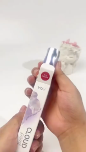 YOU CLOUD PAINT MATTE LASTING LIP CREAM LIPMATTE LIPCREAM TAHAN HINGGA 18 JAM MENJAGA KELEMBAPAN BIBIR