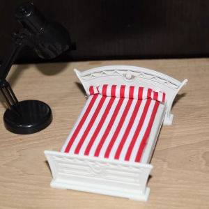 Miniature Scene Model Dollhouse Accessories BJD Little Furniture Educational Toys Mini Bed Display Piece Plastic Material