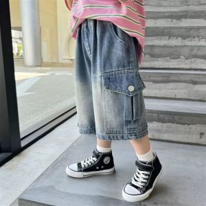 กางเกงยีนส์ทรงหลวมสำหรับเด็กชาย ทรงขาสั้น ทรงลำลอง ฤดูร้อน 2025 กางเกงขายาวทรงห้าแฉกสำหรับเด็กอายุ 5-14 ปี