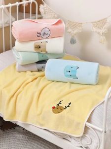 Thickened Embroidered Coral Fleece Childrens Blanket Towel Non-shedding High Absorbency Quick Dry Square Home Use Towel