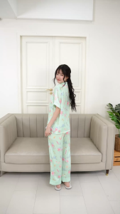 ชุดนอน LovelyNight แขนสั้น-ขายาว Garden D17