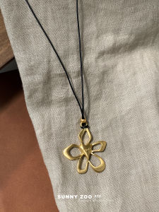 SunnyZoo Hollow out Flower Necklace Brushed Surface Sweater Chain Simple Versatile Daily Design Gold Leather Single Layer Necklace