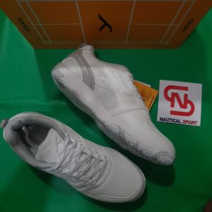 NEW SEPATU BADMINTON HUNDRED BLAST WHITE GREY