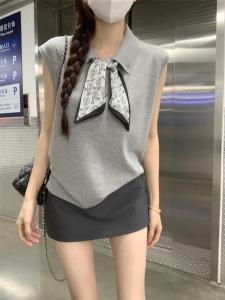 New 2025 Summer Loose Ice Silk Scarf Collar Knitted Vest Thin Design Womens T-shirt Asymmetric Commute Style Korean Version