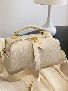 Macaroon Boston Shoulder Bag Large Capacity Wide Strap Pillow Crossbody Bag Stylish Spring Summer New Arrival City Simple Style