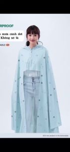 Áo mưa cánh dơi họa tiết dễ thương – Thiết kế thời trang có kính chắn trong che kín người & xe