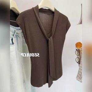 Elegant Sleeveless Knit Top