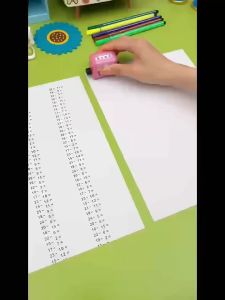 Dụng cụ con dấu lăn in phép tính cộng và trừ cho học sinh tiểu học làm bài tập