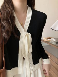 เสื้อคาร์ดิแกนถักคอวีสีดำขอบสีดำสำหรับผู้หญิง เสื้อคลุมยาวปานกลางบาง ผูกโบว์ผีเสื้อ ฤดูใบไม้ผลิ ฤดูใบไม้ร่วง ฤดูหนาว เสื้อคลุมคาร์ดิแกน