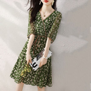 Stylish Exclusive V-Neck Waist-Cinching Dress