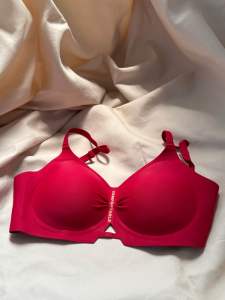 ชุดชั้นใน ไร้รอยต่อ ไม่มีโครงเหล็ก สวมใส่สบาย สําหรับผู้หญิง เบาสบาย นุ่มลื่นเย็น เก็บกระชับหน้าอก พร้อมจัดส่ง