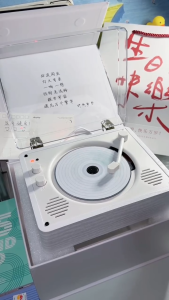 Middix เครื่องเล่นซีดี/ดีวีดี พร้อมลำโพงสำหรับอัลบั้มเพลงเคป็อป ลำโพงบลูทูธสไตล์เรโทร เล่นผ่าน USB เครื่องเล่นเพลงพกพา แบตเตอรี่ในตัว ช่องต่อ AUX