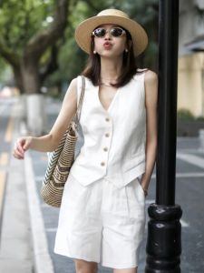 High-End Hemp Seed Cotton Shorts Set for Women 2024 New Summer Thin Style Cotton Hemp Outerwear Sleeveless V-Neck Two-Piece Set