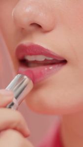 Avon Colorbliss Hydrating Matte Lipstick: Long-Lasting Comfort & Bold Color Moisture Creamy Lipstick: Waterproof Kiss-Proof Color Emphasizing Natural Ingredients and Hydration AVON Simply Pretty Colorbliss Lipstick 4g