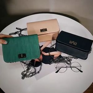 Japanese & Korean New Fashion On- Shoulder Crossbody Small Bag 时尚女包布纹链锁包