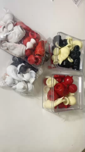 หมากรุกไทย พลาสติก พร้อมกระดาษ เกมแข่งขัน หมากรุก ของเล่น พลาสติก ดำขาว แดงขาว สีสันสวยงาม มีแบบกล่อง ถุง เล่นหลายคนYC