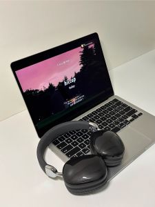 Hill Sound Headset Bluetooth Wireless Earphones Stereo Sound Sports Gaming Photography Music Low Bass Long Battery Life