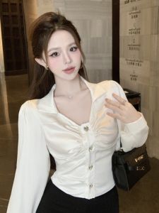 GUZILIAN | เสื้อเชิ้ตคอโปโลแขนยาวผ้าซาตินสไตล์ฝรั่งเศสสำหรับผู้หญิง ฤดูใบไม้ผลิและฤดูใบไม้ร่วง เสื้อสั้นทรงเข้ารูปเอวเข้ารูป ทรงเข้ารูป