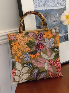 New Chinese Style Embroidered Handbag Womens Fashionable Small Square Bag Single Shoulder Bag Soft Fabric Floral Pattern