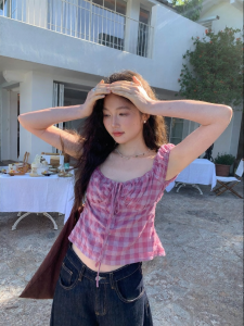 Mixd | Áo Blouse Ôm Sát Họa Tiết Carô Hồng Tay Ngắn