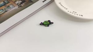 Green Saturn Planet Enamel Pin Universe Galaxy Space Lapel Brooch Badge Cute Cosmic Jewelry Gift for Backpacks Clothing Decor