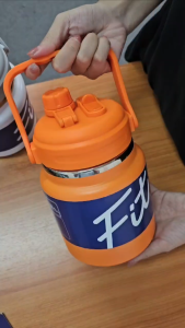 แก้วเก็บอุณหภูมิ กระติกน้ำแสตนเลส เกรด SUS304 ขนาด 2L-2.5L กระติกน้ำ แก้วไหญ่ อย่างดี กระติกน้ำแข็ง เก็บความเย็นได้ดี สวย