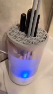 USB Plug Portable Electric Makeup Brush Cleaner with Rubber Makeup Machine Electric USB Quick Cleaner Cleaning Brush Collar Brus