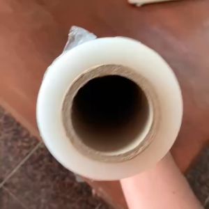 Màng PE trong 50cm nặng 2kg lõi giấy 300gram.