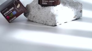 Retinol Facial CreamVibrant Glamour Facial Cream Brightening Skin Tightening Hyaluronic Acid Rejuvenate Facial Cream Skincare