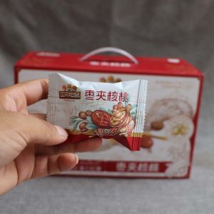 Three Squirrels Daily Almonds And Dried Date Snacks 750g Box Large Gift Pack Instant Small Pack Special Product Dried Fruits