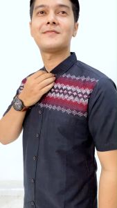 Baju Kemeja Pria Motif Printing Garis Dada Abstrak Lengan Pendek