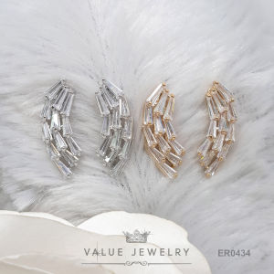 คริสตัลเพชรบาเก็ต Baguette Shape ทรงโค้ง 2สี 2 ขนาดพอ ER0481 ER0482 Valuejewelry