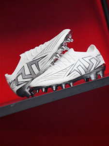 Cushioned and Anti-Twist Football Shoes TF