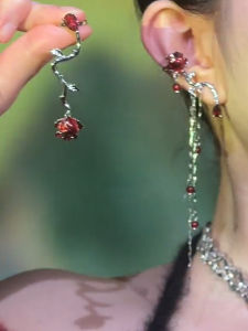 Asymmetric Blood Rose Tassel Ear Cuff Integrated Unique Design Womens Earring Fashionable Korean Style Floral Patterned Jewelry