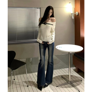 กางเกงยีนส์ทรงตรงเอวต่ำสำหรับผู้หญิง ทรงขากระบอกเล็ก ทรงยาว ทรงสลิมฟิต กางเกงขายาวทรงสลิมฟิตสำหรับผู้หญิง