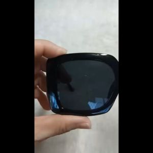 Square Sunglasses In Black - Kacamata Wanita Gaya Wanita Dewasa Pria Fashion Trend Korea Style Retro Model Terbaru Kekinian Viral  - BISA COD