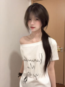XIANGBAIWEI | American Slogan Print White One-Shoulder T-shirt