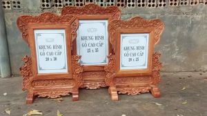 Khung ảnh thờ chiện hoa mai đục gấm đồ dùng phòng thờ gỗ hương nhiều kích thước