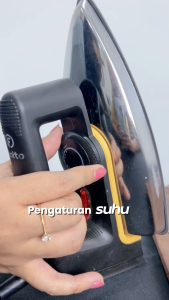 Setrika Listrik Finito FS-300 Gosokan Pakaian Anti Lengket