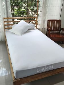 Full Set Sprei Kaos Confetti