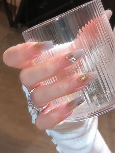 Autumn Winter Handmade Gradient Amber Fading Wearable Nail Art White Enhancing High End Feeling Nail Tips for Any Skin Type