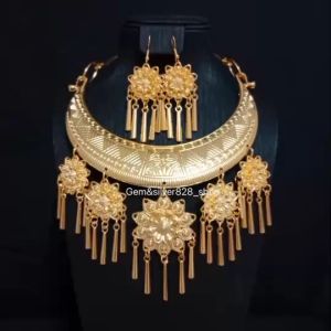 สร้อยคอลายพญานาค ลวดลายโบราณ แลดูมีเสน่ห์มาก เครื่องประดับชุดไทย เส้นลายคมชัด(สินค้ามีพร้อมส่ง)