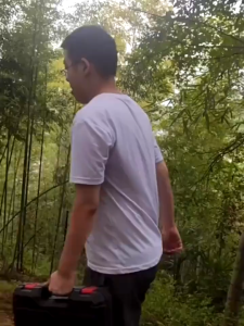 Makita Cordless chainsaw Cordless Mini Chainsaw Battery-Powered Chainsaw Cordless Pruning Saw Cordless Tree Pruner Compact Cordless Chainsaw Kit