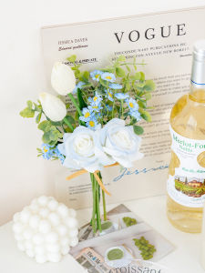 Luxurious Mini Bouquet Artificial Flowers Handheld Decorative Flowers Plastic Simulation Flowers Biodiverse Home Decorations